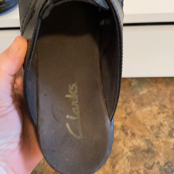 CLARKS clogs - Picture 5 of 10